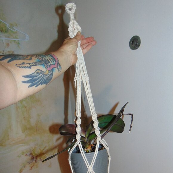 Handmade Crochet Macrame Rope Bohemian Basket Hanging Planter Flower Pot Holder - Picture 3 of 5